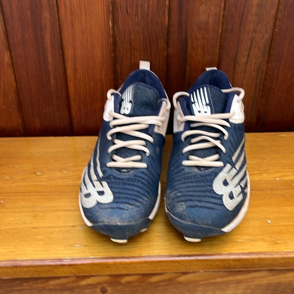 New Balance men’s TPU baseball cleats